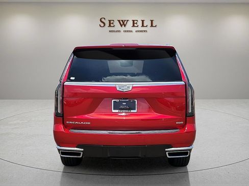 Used 2023 Cadillac Escalade Premium Luxury AWD/4WD image 4