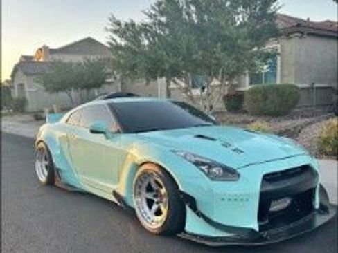 Used 2009 Nissan GT-R Premium image 1