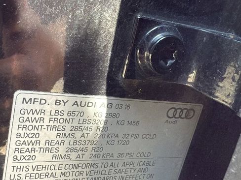 Used 2017 Audi Q7 3.0T Premium Plus w/ Premium Plus Package image 32