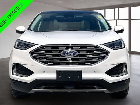 Used 2021 Ford Edge Titanium w/ Equipment Group 301A FWD image 2