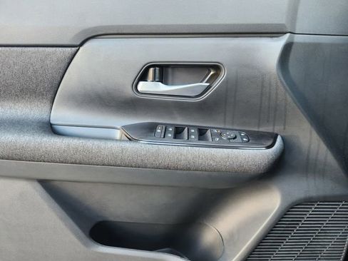 New 2026 Nissan Kicks SV image 17