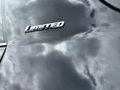 Used 2016 Toyota 4Runner Limited AWD/4WD image 40