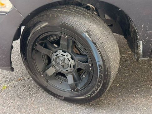 Used 2015 RAM 1500 Express RWD image 9