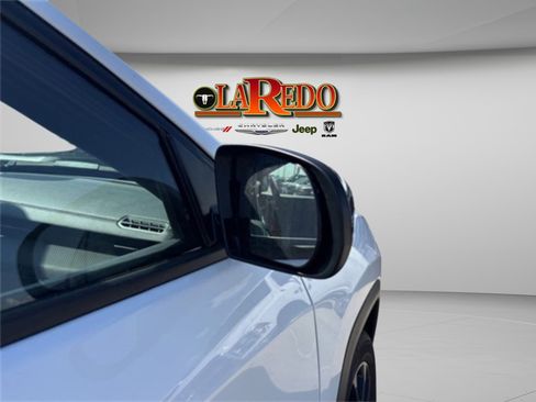 New 2026 Jeep Compass Latitude image 25