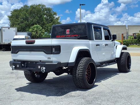 Used 2023 Jeep Gladiator Overland AWD/4WD image 7