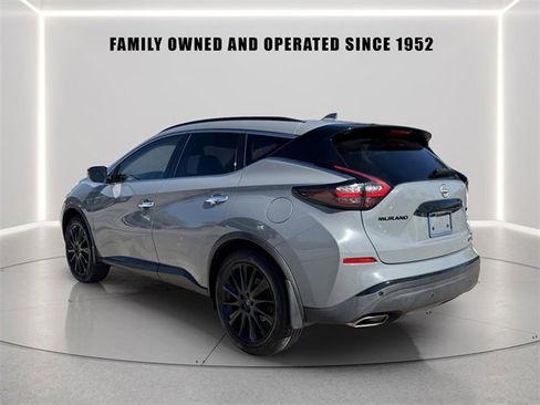 Used 2023 Nissan Murano SV w/ SV Midnight Edition Package image 3