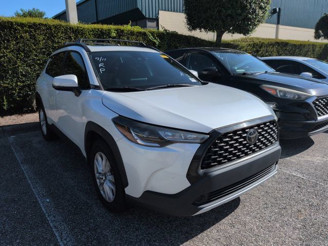 Certified 2022 Toyota Corolla Cross LE FWD image 1