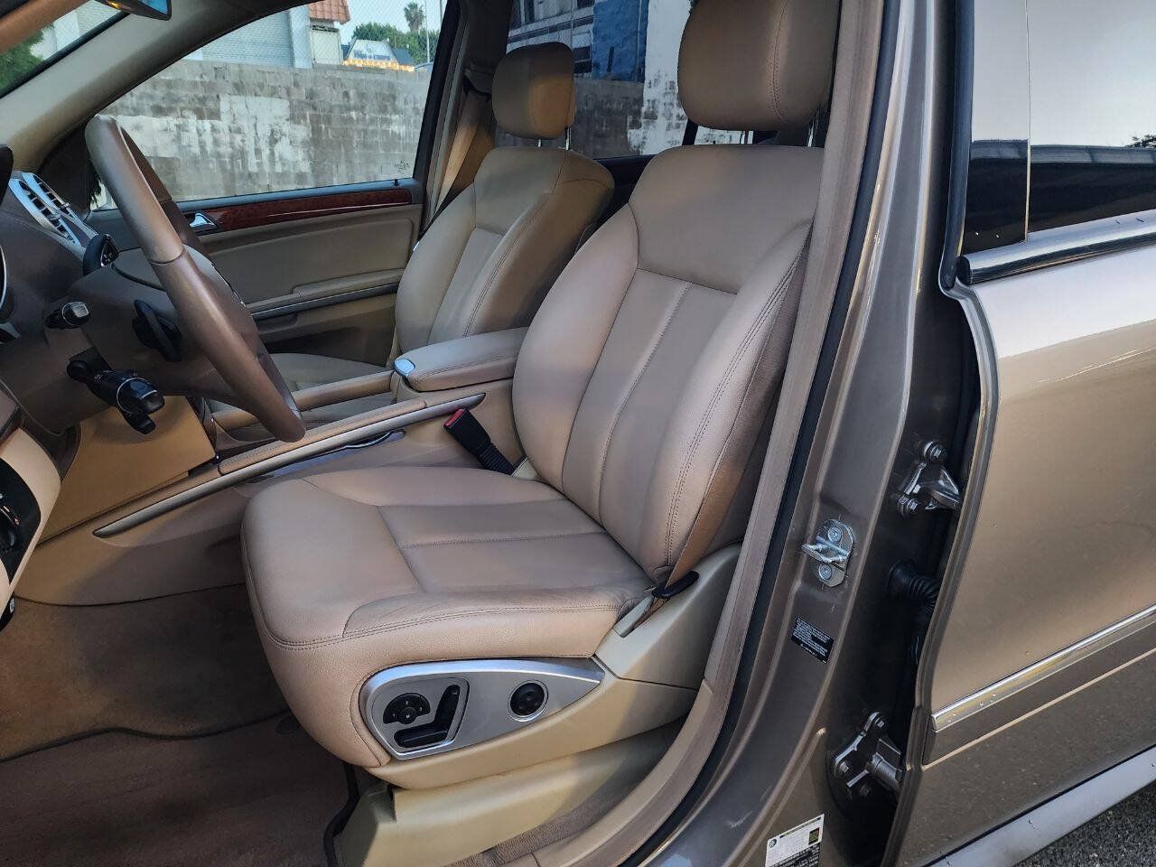 Used 2009 Mercedes-Benz GL 450 4MATIC image 12