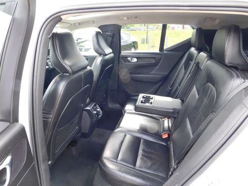 Used 2023 Volvo XC40 B5 Plus w/ Driver Assist Package AWD/4WD image 12