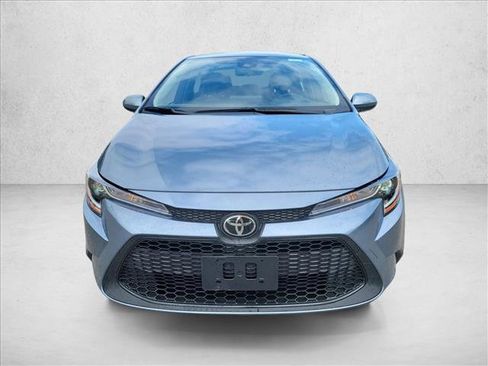 Used 2022 Toyota Corolla LE image 2