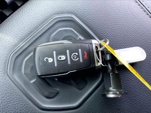 Used 2026 RAM 1500 Laramie AWD/4WD image 14