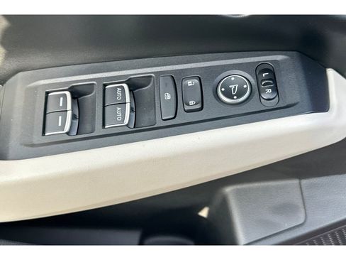 Certified 2023 Honda Accord EX image 12