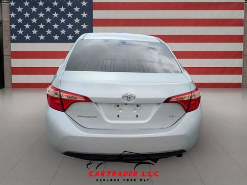Used 2019 Toyota Corolla LE FWD image 2