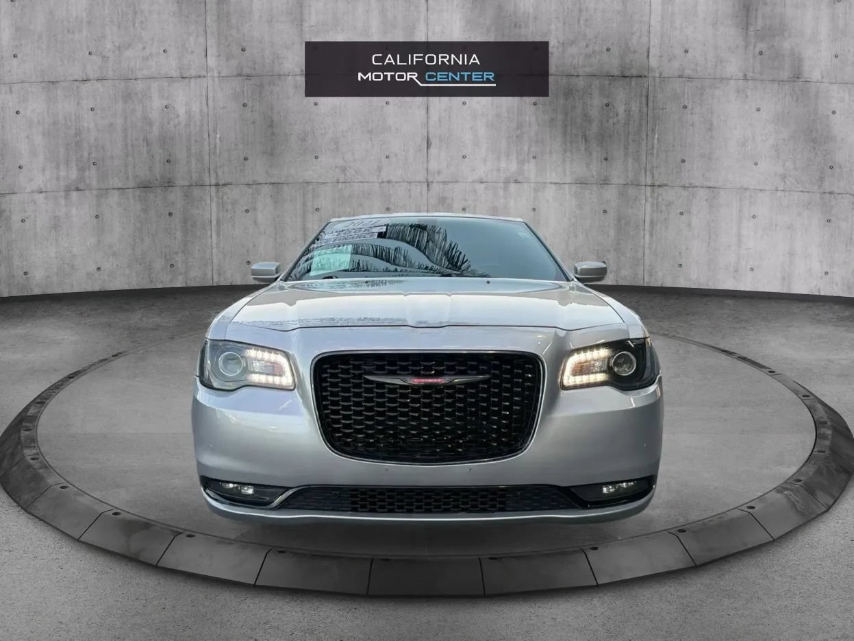 Used 2021 Chrysler 300 S RWD image 2