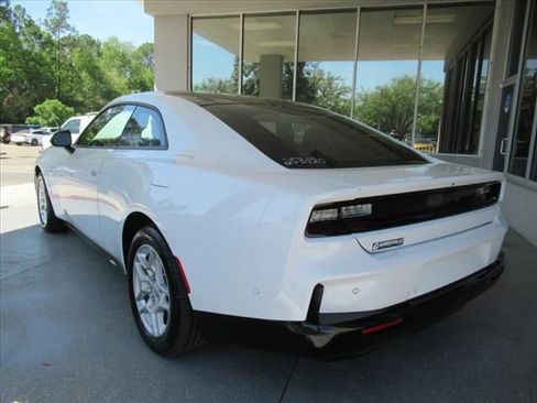 Used 2025 Dodge Charger R/T w/ Quick Order Package 25M R/T image 4