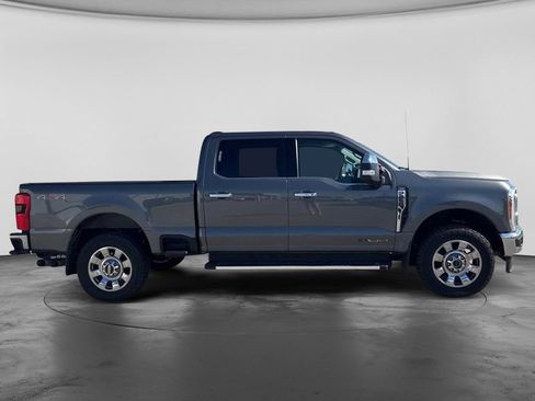 Used 2023 Ford F250 Lariat w/ Tow Technology Package AWD/4WD image 13