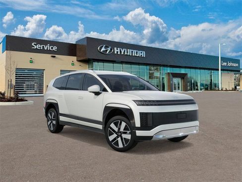 New 2026 Hyundai Ioniq 9 SEL image 2