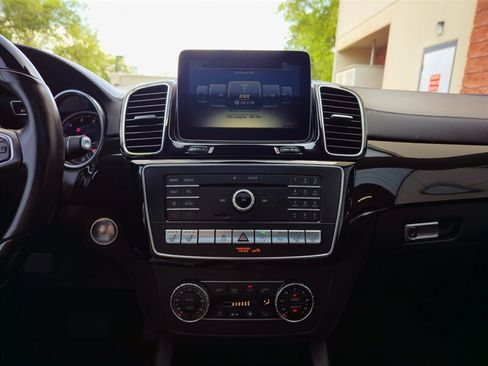 Used 2017 Mercedes-Benz GLS 550 4MATIC w/ Driver Assistance Package image 17