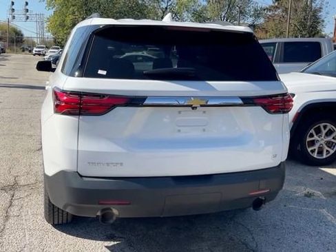 Used 2023 Chevrolet Traverse LT image 5