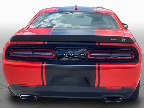 Used 2022 Dodge Challenger R/T Scat Pack RWD image 4