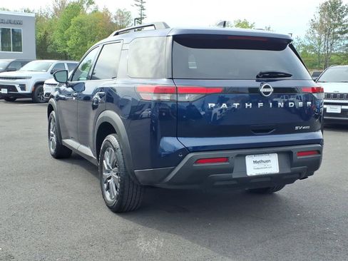 Used 2024 Nissan Pathfinder SV AWD/4WD image 5