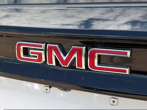 New 2026 GMC Acadia Elevation w/ Black Edition AWD/4WD image 17