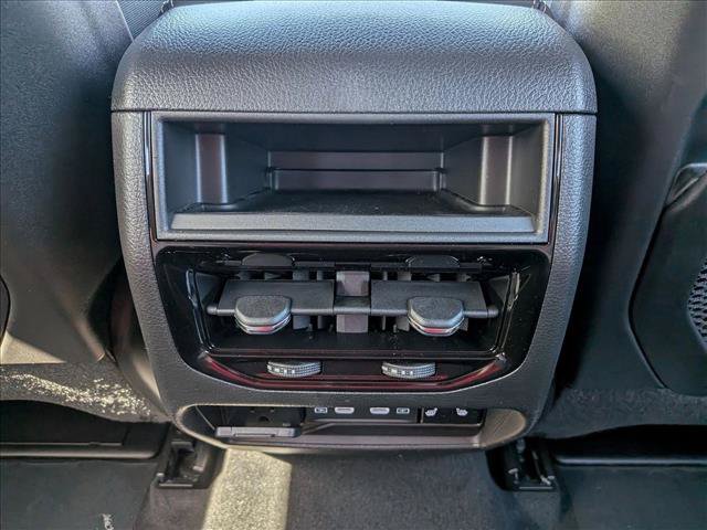 New 2026 Jeep Grand Cherokee Limited AWD/4WD image 18