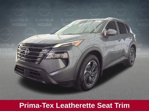 Used 2025 Nissan Rogue SV w/ SV Premium Package image 20