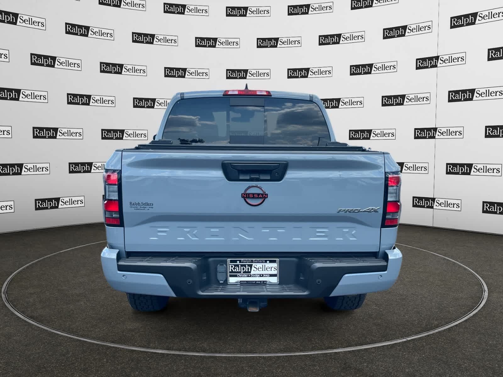 Used 2023 Nissan Frontier PRO-4X w/ Pro Convenience Package AWD/4WD image 5