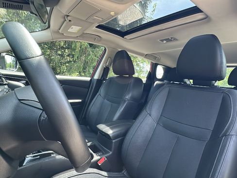 Certified 2018 Nissan Rogue Sport SL w/ SL Premium Package AWD/4WD image 14