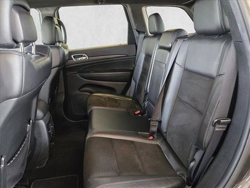 Used 2019 Jeep Grand Cherokee Altitude RWD image 20