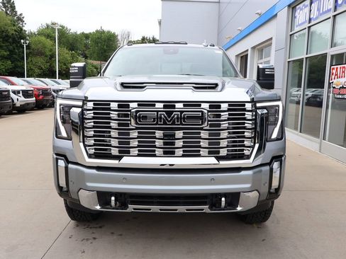New 2026 GMC Sierra 3500 Denali w/ Denali Reserve Package AWD/4WD image 5