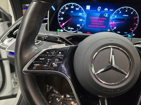 Used 2025 Mercedes-Benz E 350 Sedan image 19