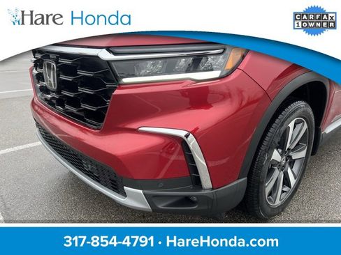 Used 2024 Honda Pilot Touring image 4
