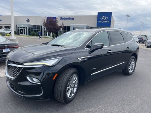 Used 2023 Buick Enclave Avenir image 1