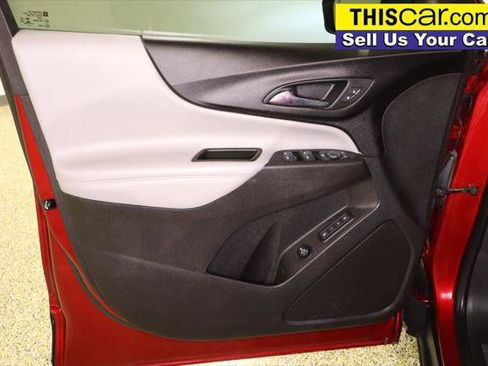 Used 2020 Chevrolet Equinox Premier FWD image 32