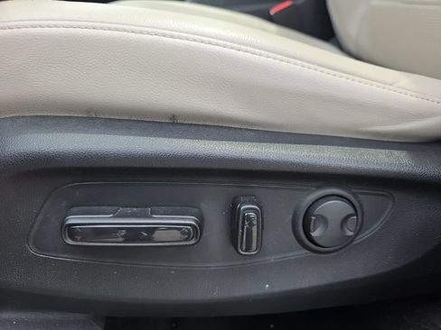 Used 2024 Honda CR-V EX-L image 11