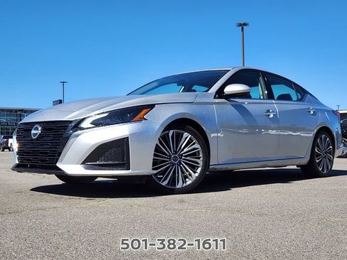 Certified 2023 Nissan Altima 2.5 SL FWD image 23