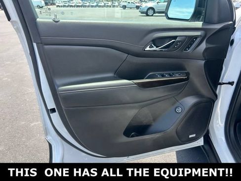 Used 2023 GMC Acadia AT4 w/ Technology Package AWD/4WD image 12
