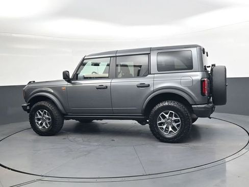Used 2025 Ford Bronco Badlands image 6
