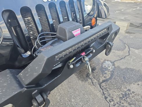 Used 2012 Jeep Wrangler Unlimited Sahara w/ Dual Top Group image 4