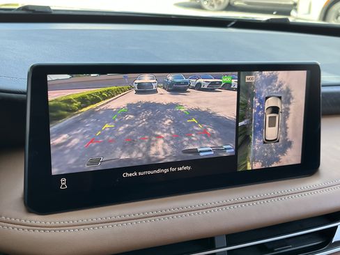 Certified 2023 INFINITI QX60 Sensory w/ Vision Package AWD/4WD image 4
