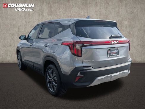 Used 2025 Kia Seltos LX AWD/4WD image 5