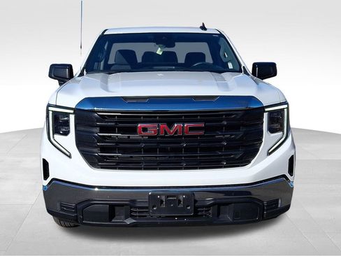 Used 2024 GMC Sierra 1500 Pro w/ Convenience Package image 2