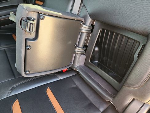 Used 2022 GMC Sierra 1500 AT4 w/ AT4 Premium Package image 34