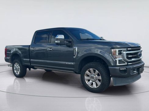 Used 2020 Ford F250 Platinum w/ FX4 Off-Road Package AWD/4WD image 3