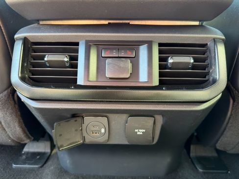 Used 2023 Ford F150 Lightning Platinum AWD/4WD image 21