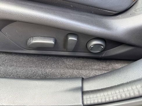 Used 2024 Subaru Crosstrek 2.5i Limited w/ Crosstrek Mirror Package image 23