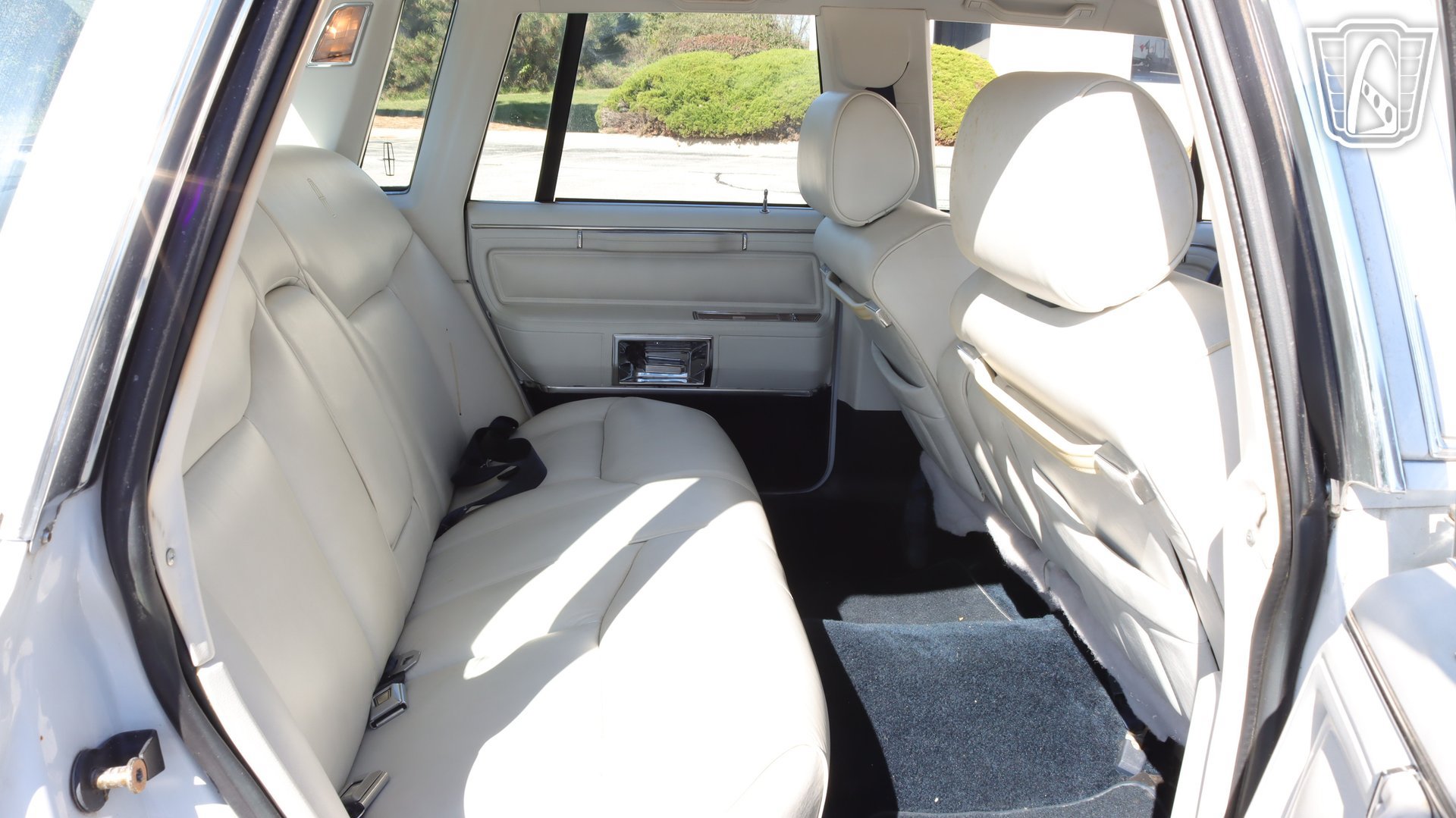 Used 1989 Lincoln Town Car Signature RWD image 11