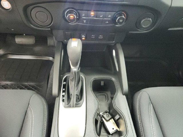 Used 2022 Nissan Frontier SV w/ Technology Package RWD image 25